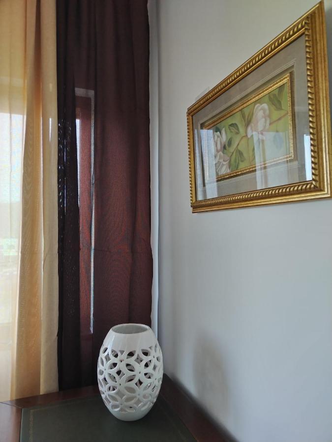 Appartamento Twin House Brown Tito Esterno foto